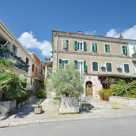 Trojanovic Apartments ティヴァト エクステリア 写真